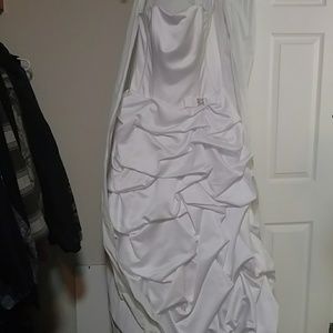 Wedding dress worn 30 minutes. Needs cleaned